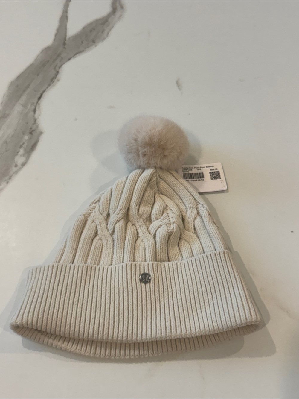 NWT lululemon athletica Cream Cable Knit Pom Hat